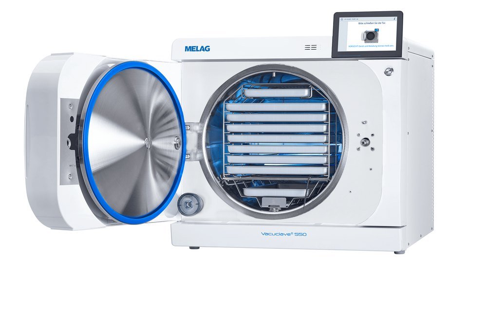 Bench-top autoclave for clinical and dental sterilisation